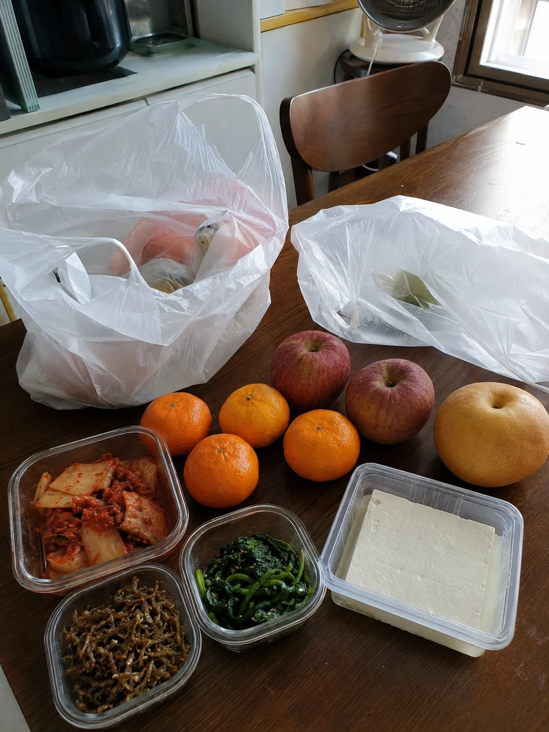 market-groceries.png